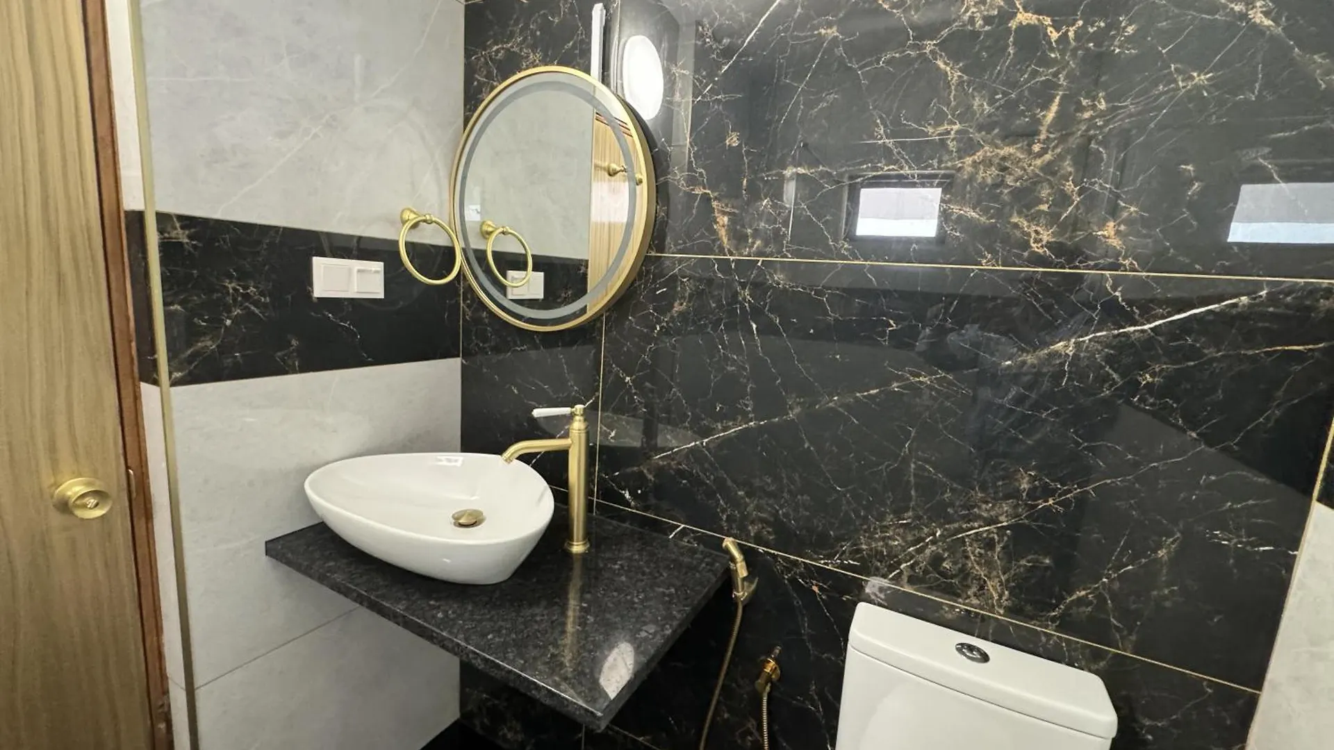 Magna Oura Hotell Albufeira 3*,